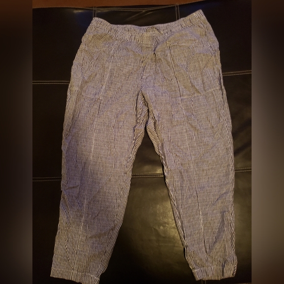 Old Navy Linen Straight Leg Pants - Picture 2 of 5